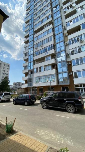 Коммерческое помещение 97 кв м с ремонтом в ЖК Адмирал