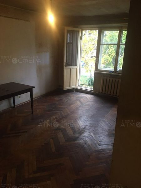 ул. Толстого 2-к. квартира, 44 м², 2/2 эт.