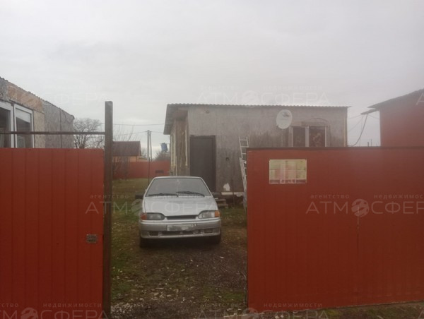 Продаётся дом в п. Пятихатки.