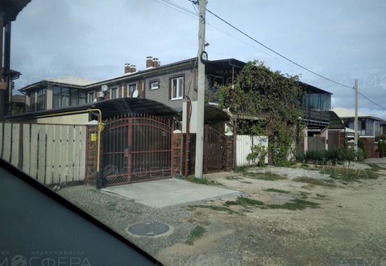 Продапется Таунхаус в Витязево