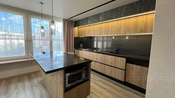 5-к. квартира, 140 м², 7/10 эт. на ул. Ленина