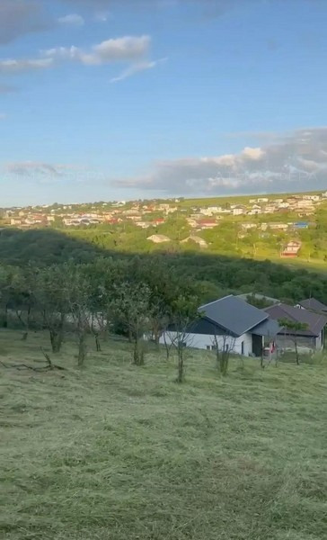 Продаётся земельный участок в с. Варваровка